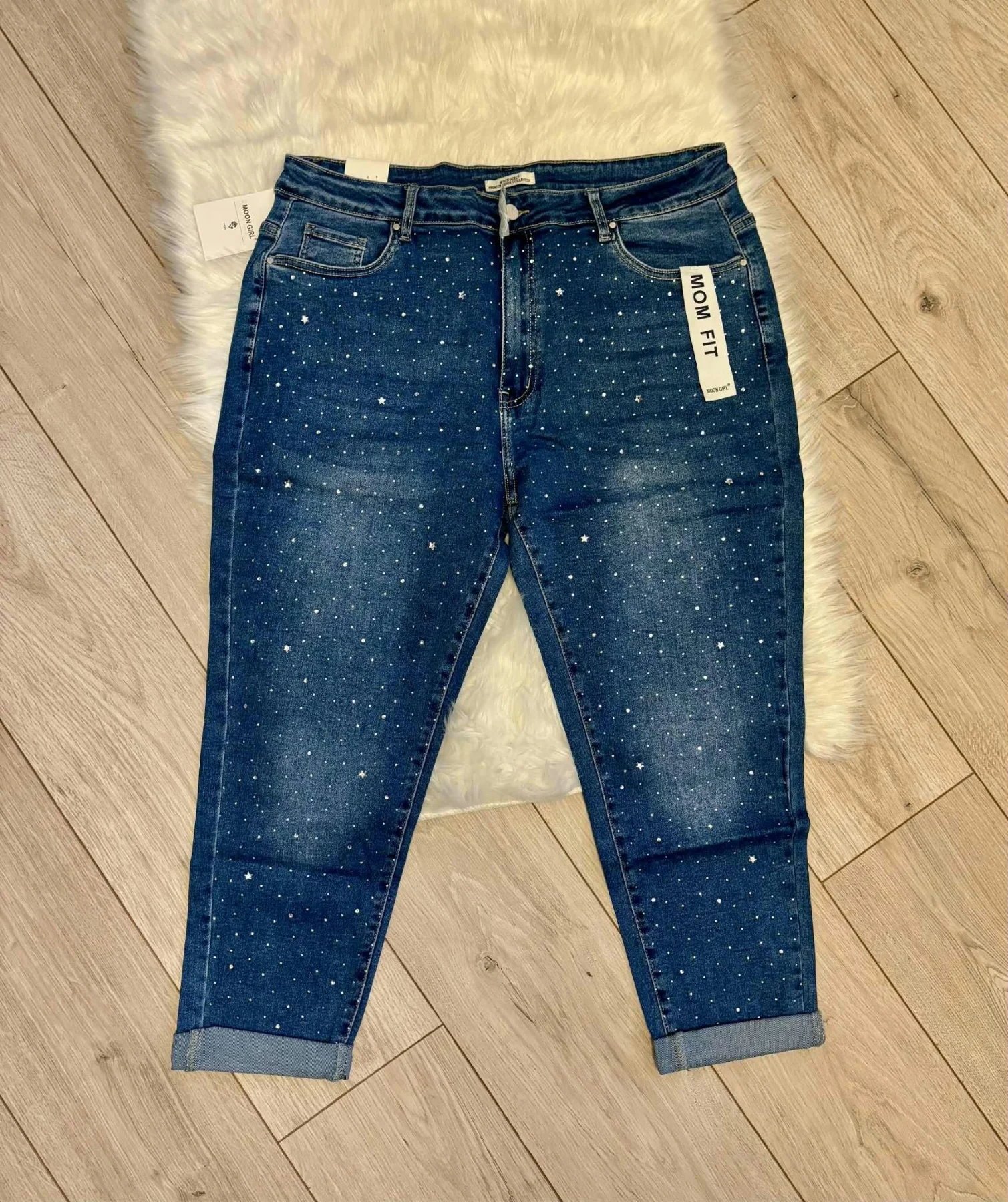 molett farmer, plus size farmer, molett mom fit farmer, strasszos molett nadrág, nagyméretű női farmer, Moon Girl plus size, csillagos molett farmer, magas derekú molett farmer.