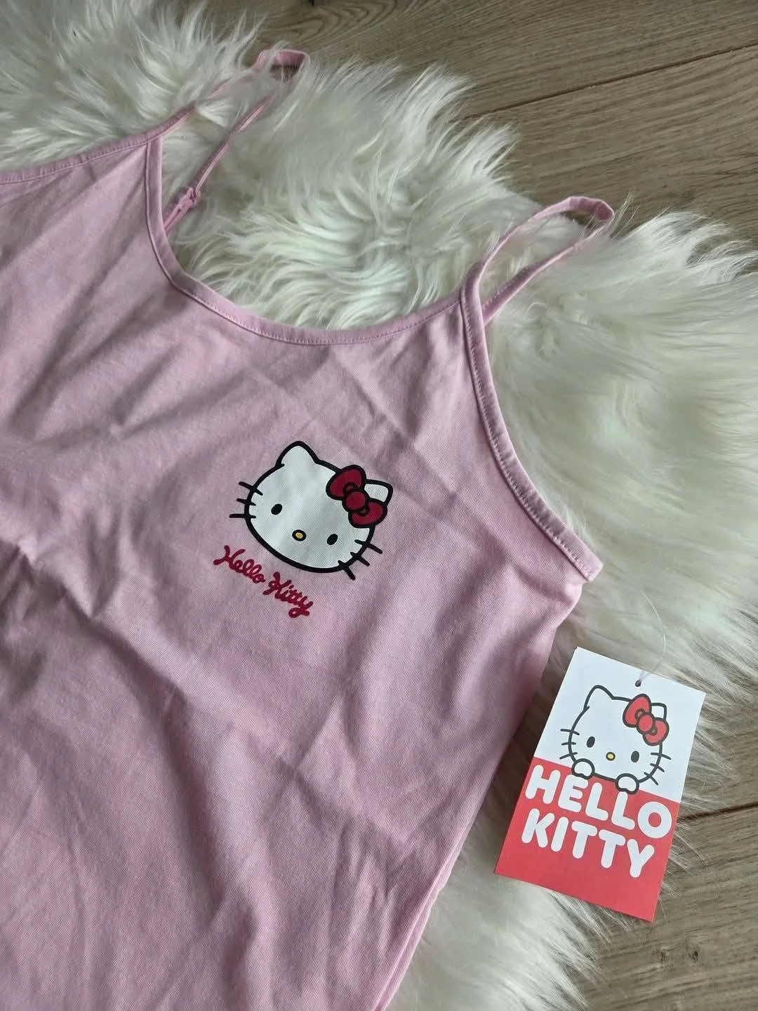 ello Kitty pizsama, rózsaszín női pizsama, pántos pizsama szett, Hello Kitty shorts, nyári női pizsama, aranyos női pizsama, pamut pizsama szett, mintás női pizsama.